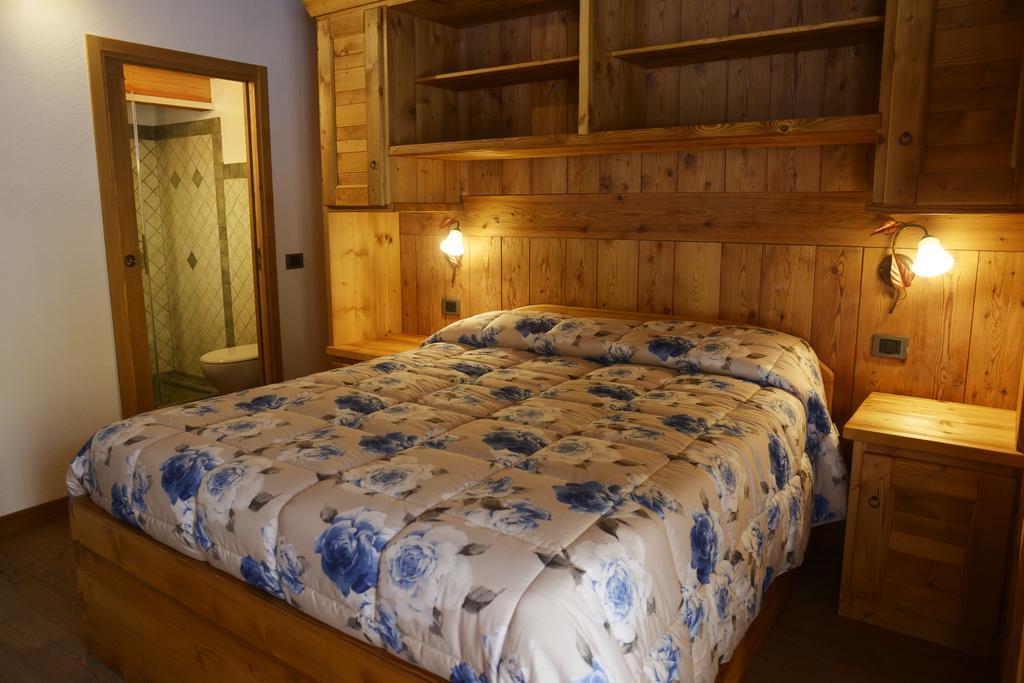 Le Nid De L'Aigle Hotel Champoluc Værelse billede